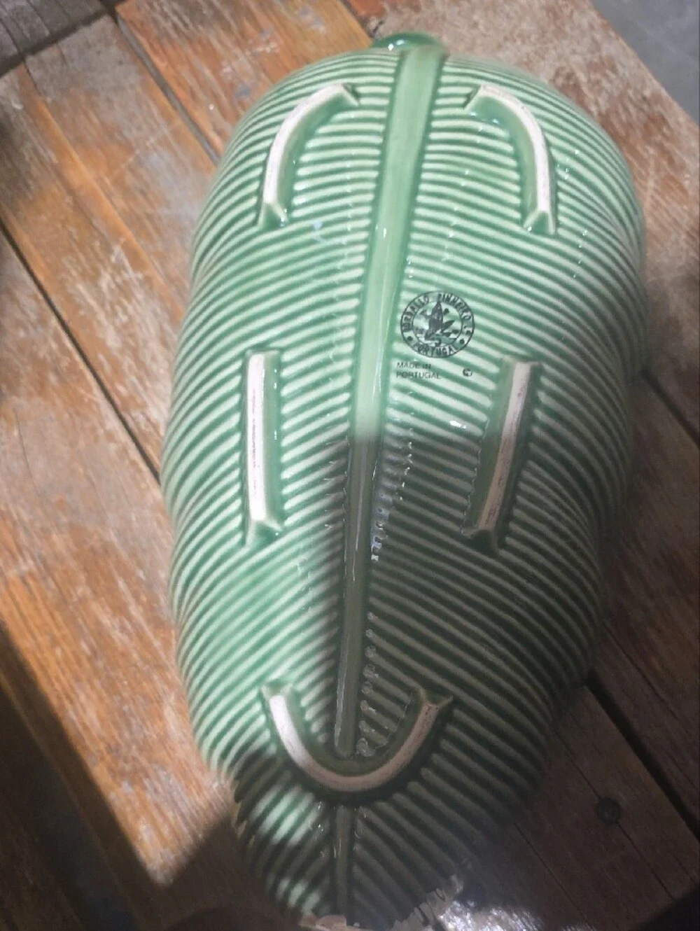 Bordello Green Ceramic Leaf Serving Platter/Bowl